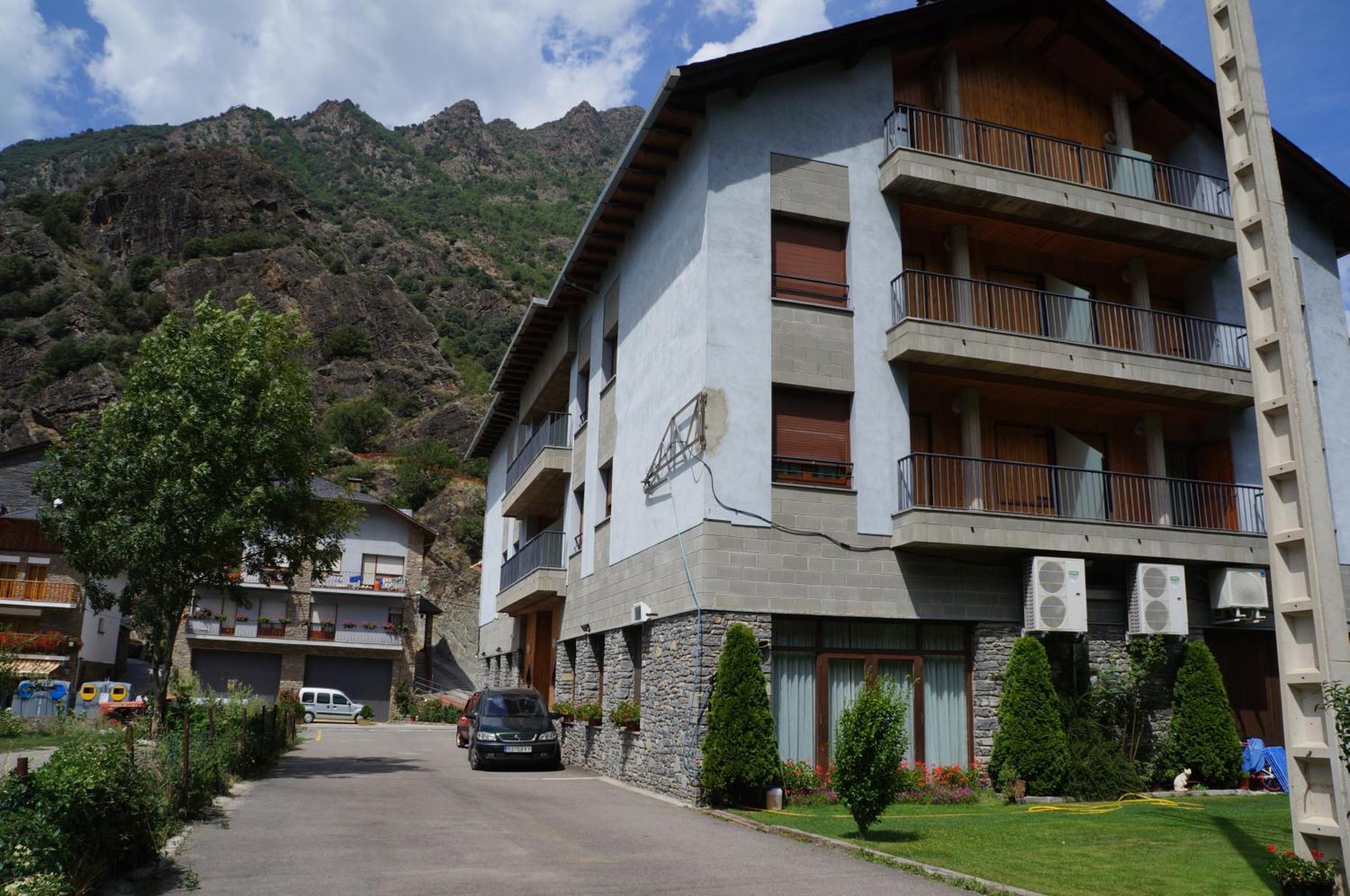 Ribera de Cardós Hotel Puitavaca מראה חיצוני תמונה